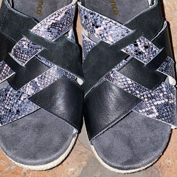 Spence size 7 strappy snake print and black slide ons - Picture 7 of 7